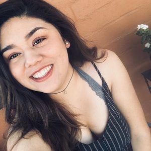 Meet your Posher, Vanessa